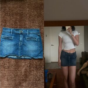 Levi’s Denim Mini Skirt Size 2 (XS–S)